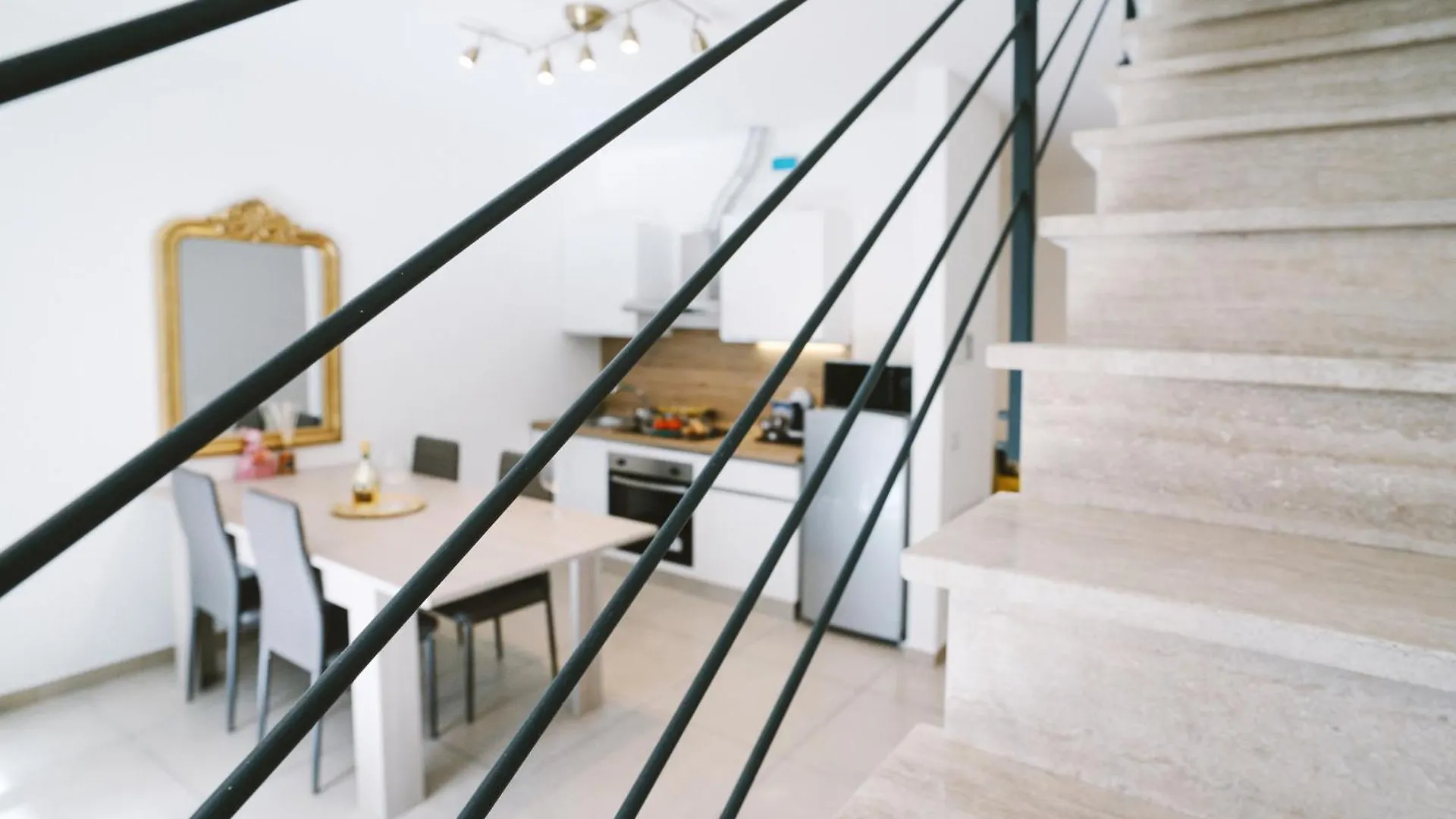 Firenze Dream Homes 0*, Флоренция